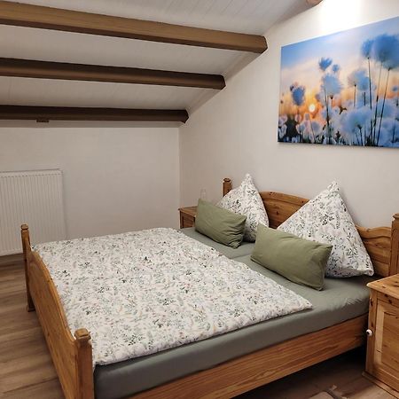 Ferienwohnung Wiesenhof Neuhof an der Zenn Exterior foto
